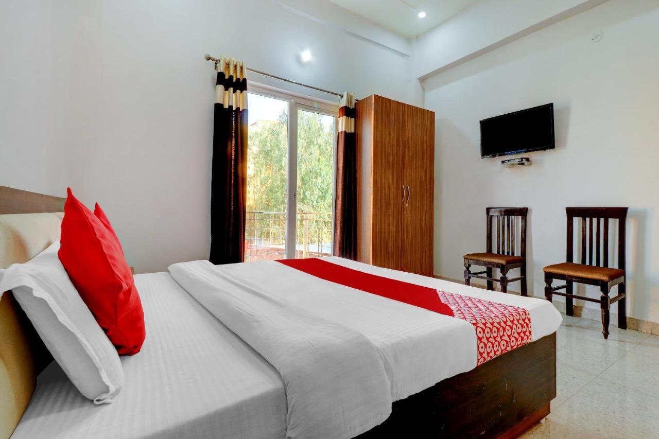 Oyo 72429 New Abhinandan Hotel Amroha Exterior foto