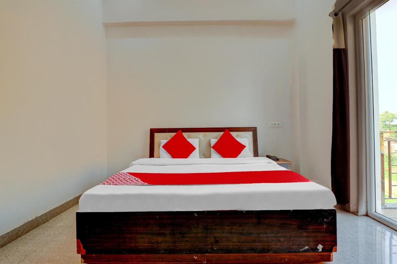 Oyo 72429 New Abhinandan Hotel Amroha Exterior foto
